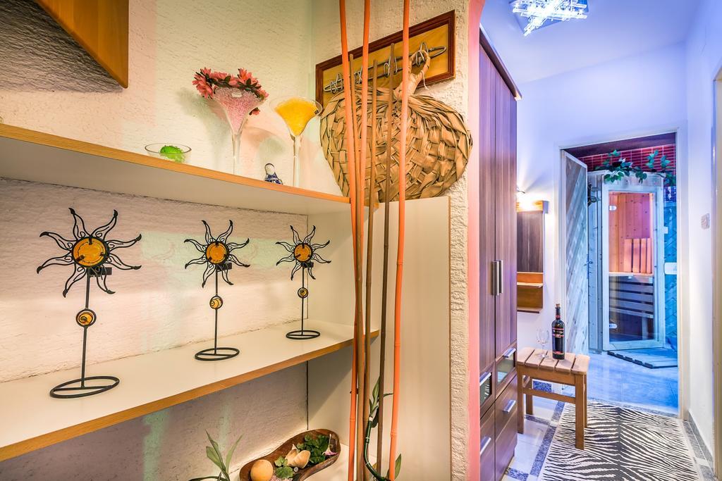 Villa Roses Apartments & Wellness Icici Ngoại thất bức ảnh