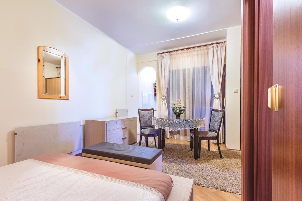 Villa Roses Apartments & Wellness Icici Ngoại thất bức ảnh