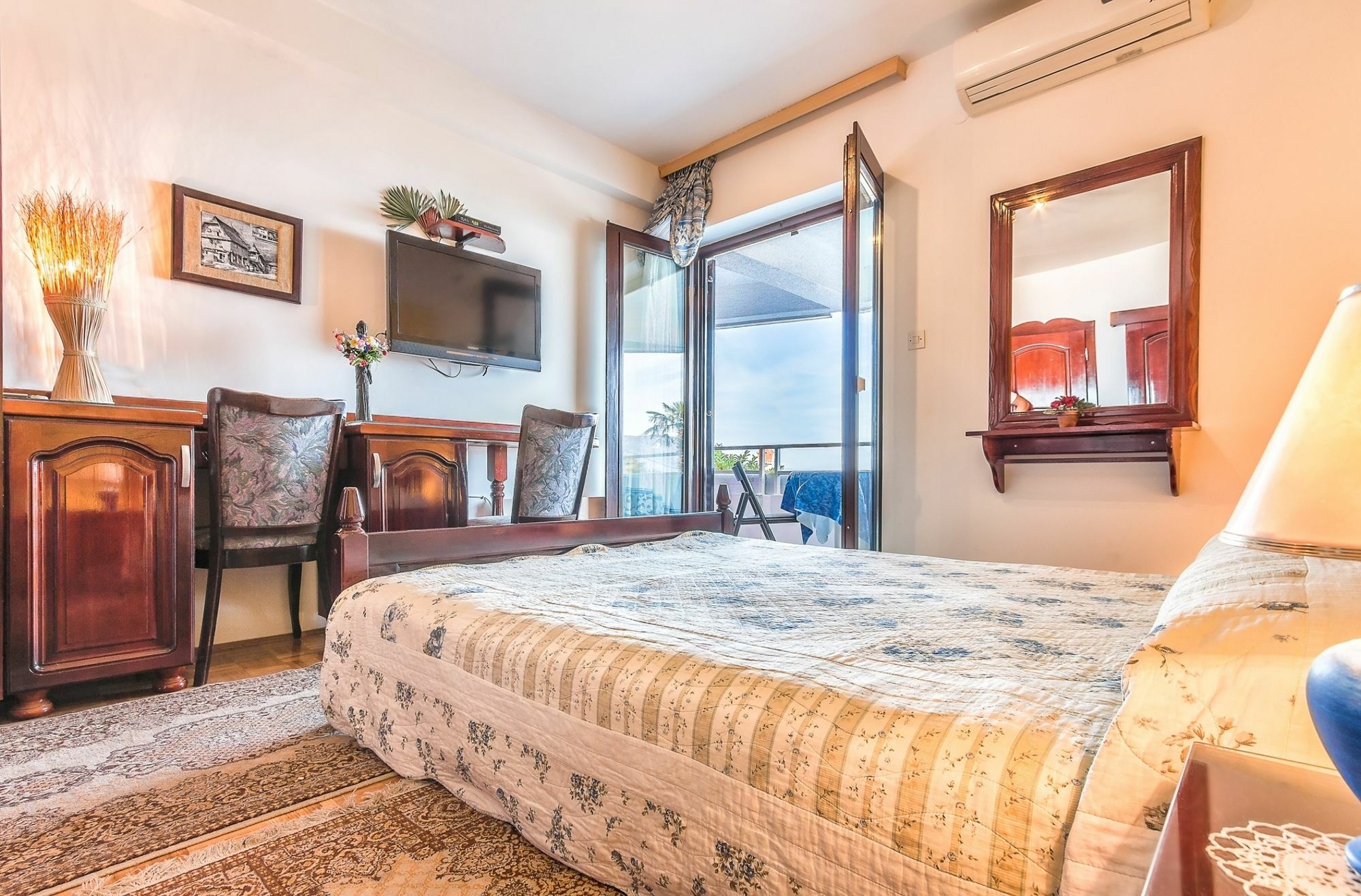 Villa Roses Apartments & Wellness Icici Ngoại thất bức ảnh